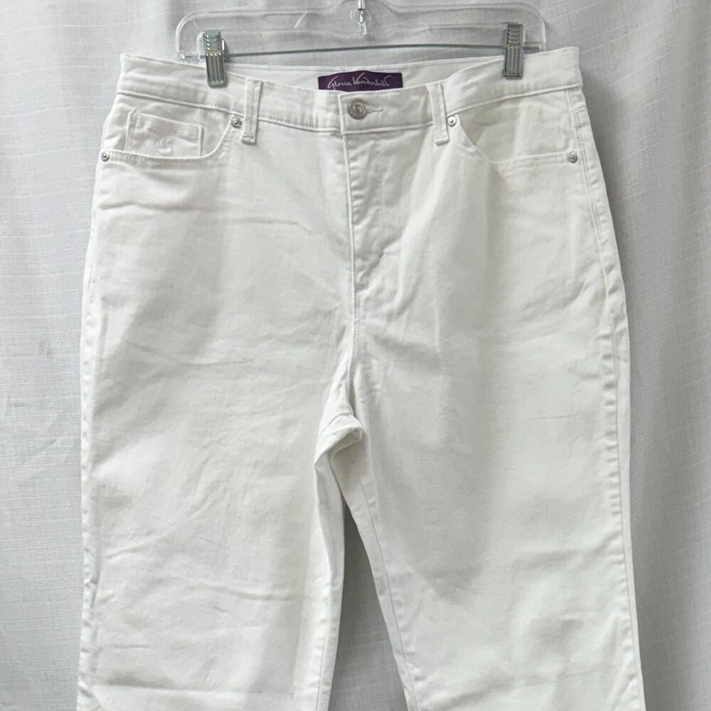 NWOT Gloria Vanderbilt White Jeans. Size: 14 Short